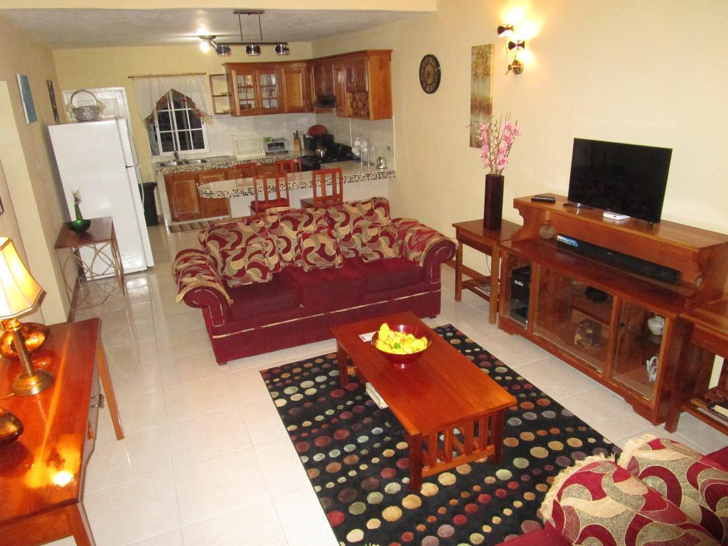 The Residence Portmore Apartments 외부 사진