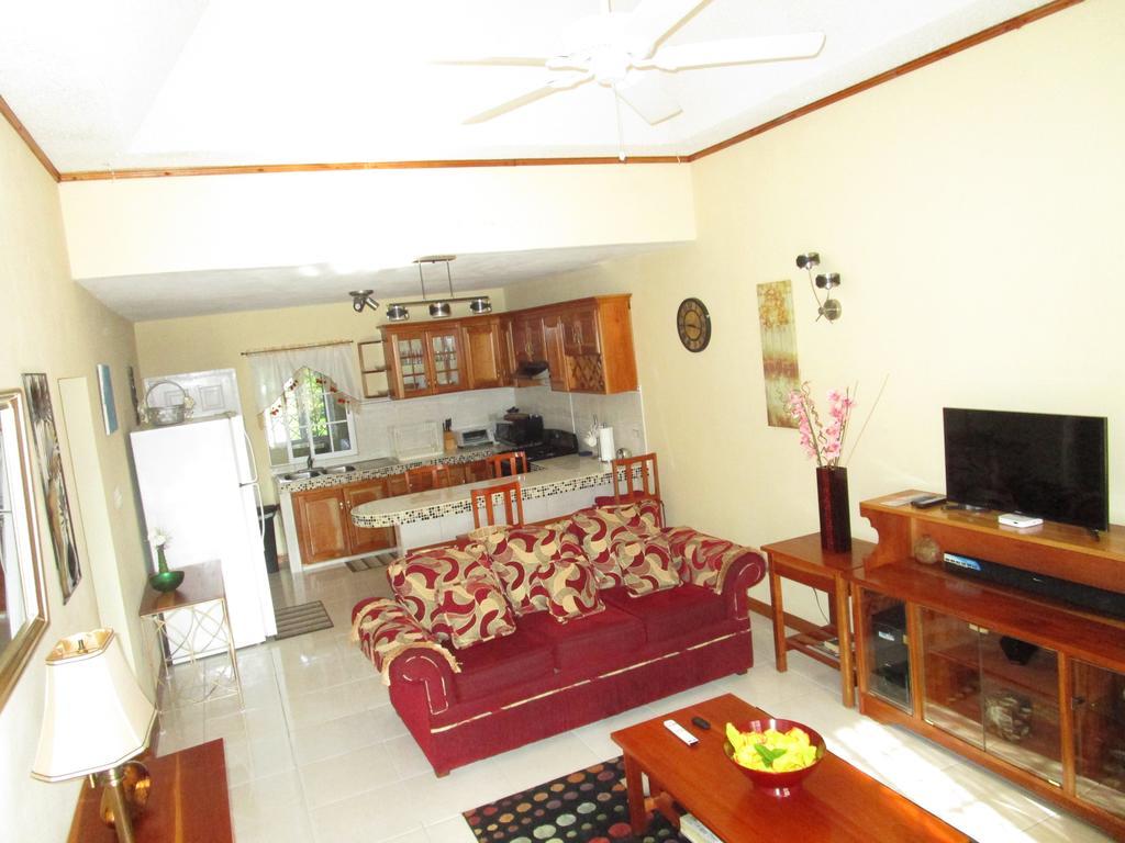 The Residence Portmore Apartments 외부 사진